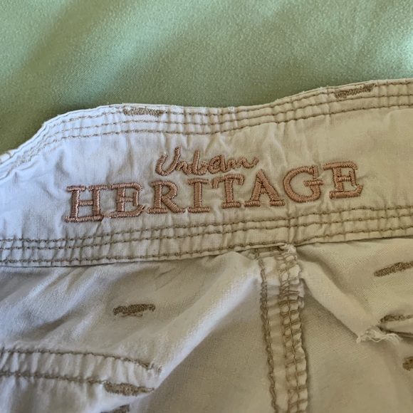 Low waisted cargos - Picture 3 of 4